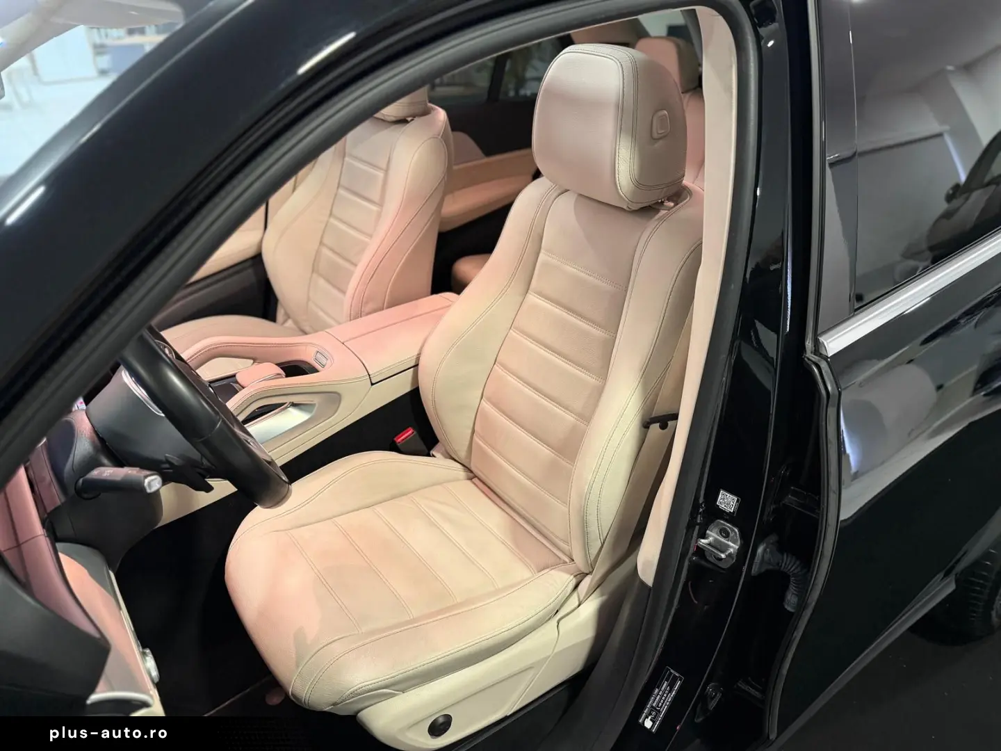 MERCEDES-BENZ GLE 350 e 4MATIC  PANO DIST 360 LEDER-BEIGE