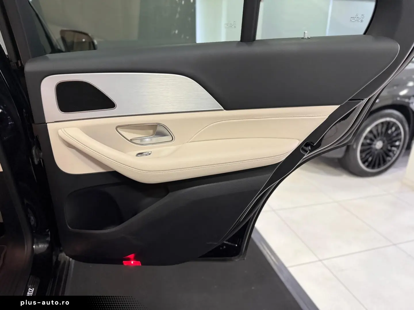 MERCEDES-BENZ GLE 350 e 4MATIC  PANO DIST 360 LEDER-BEIGE