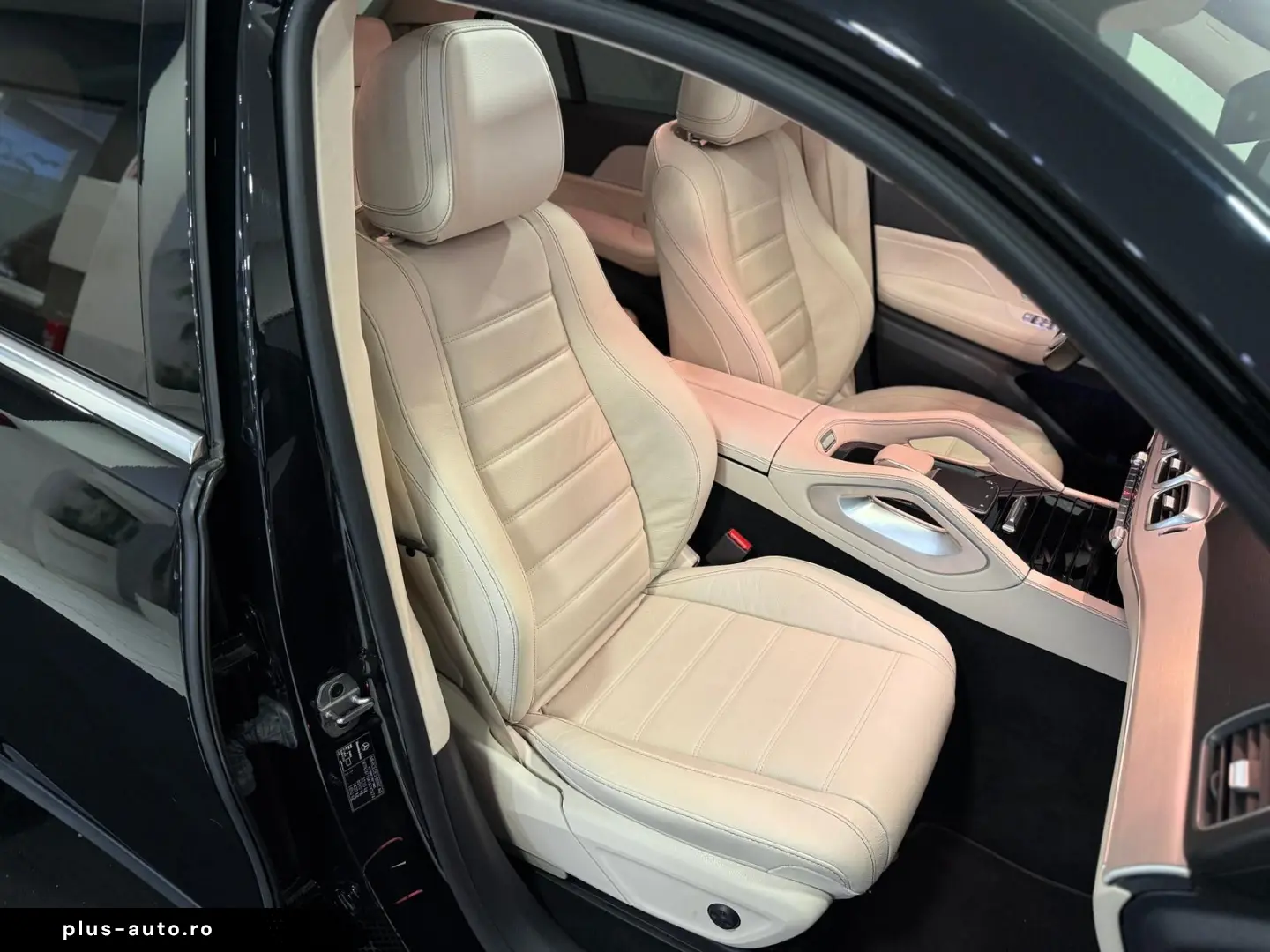 MERCEDES-BENZ GLE 350 e 4MATIC  PANO DIST 360 LEDER-BEIGE