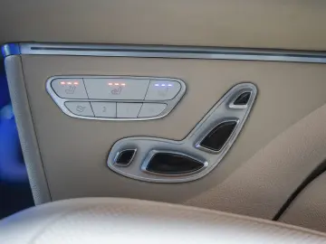 MERCEDES-BENZ V 300d 4MATIC EXCLUSIVE Extralang Luxussitze