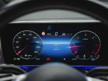 MERCEDES-BENZ V 300d 4MATIC EXCLUSIVE Extralang Luxussitze