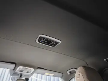 MERCEDES-BENZ V 300d 4MATIC EXCLUSIVE Extralang Luxussitze