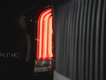 MERCEDES-BENZ V 300d 4MATIC EXCLUSIVE Extralang Luxussitze