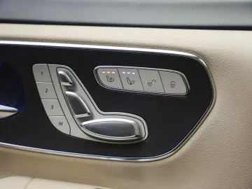 MERCEDES-BENZ V 300d 4MATIC EXCLUSIVE Extralang Luxussitze