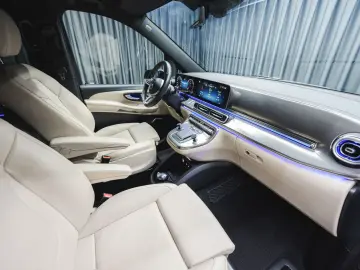 MERCEDES-BENZ V 300d 4MATIC EXCLUSIVE Extralang Luxussitze