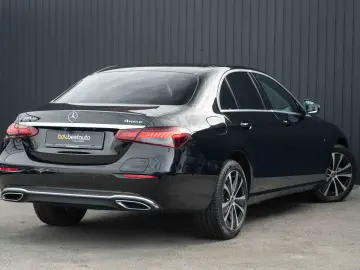 Mercedes-Benz E 300 de 4Matic 9G-TRONIC Avantgarde