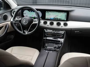 Mercedes-Benz E 300 de 4Matic 9G-TRONIC Avantgarde