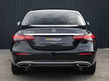 Mercedes-Benz E 300 de 4Matic 9G-TRONIC Avantgarde