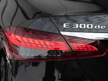 Mercedes-Benz E 300 de 4Matic 9G-TRONIC Avantgarde