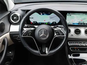 Mercedes-Benz E 300 de 4Matic 9G-TRONIC Avantgarde