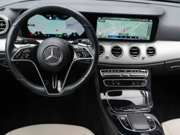 Mercedes-Benz E 300 de 4Matic 9G-TRONIC Avantgarde