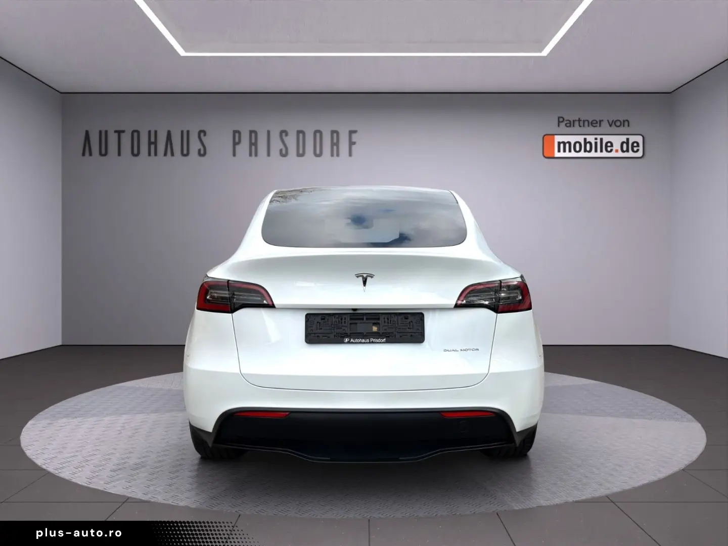 TESLA Model Y Long Range Dual AWD