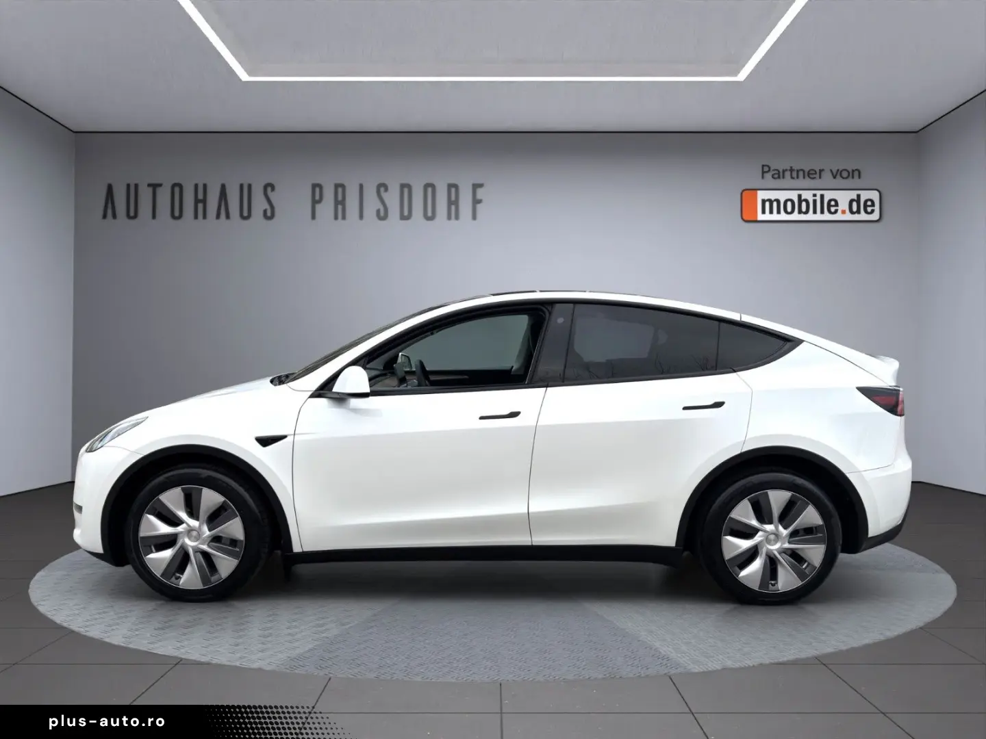 TESLA Model Y Long Range Dual AWD