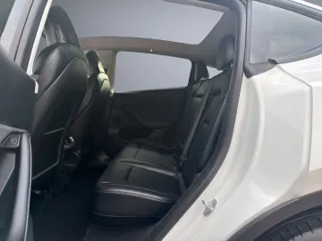 TESLA Model Y Long Range Dual AWD