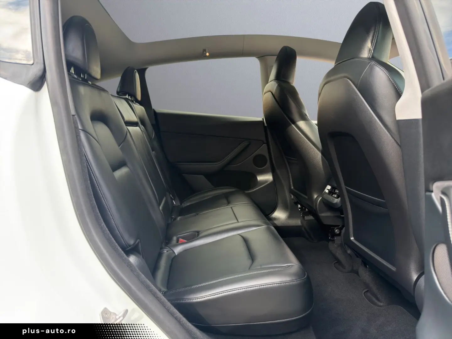 TESLA Model Y Long Range Dual AWD