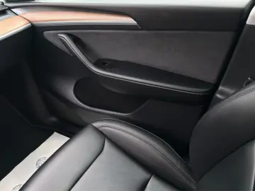 TESLA Model Y Long Range Dual AWD