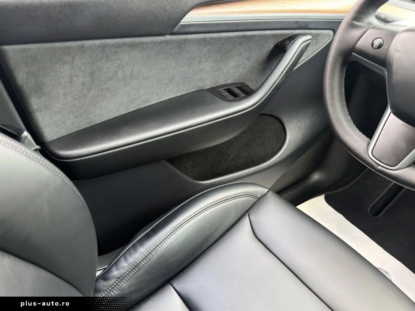 TESLA Model Y Long Range Dual AWD