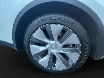 TESLA Model Y Long Range Dual