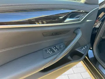 BMW 520e Limousine Head-Up HiFi DAB WLAN Komfortzg.