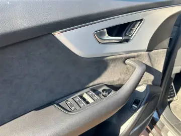 AUDI Q8 45 TDI S-Line quattro