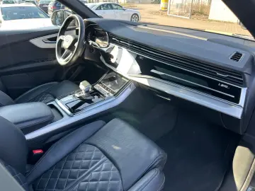AUDI Q8 45 TDI S-Line quattro