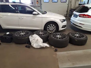 MERCEDES-BENZ GLE 350 de AMG Line 4Matic Burmester Wide Pano