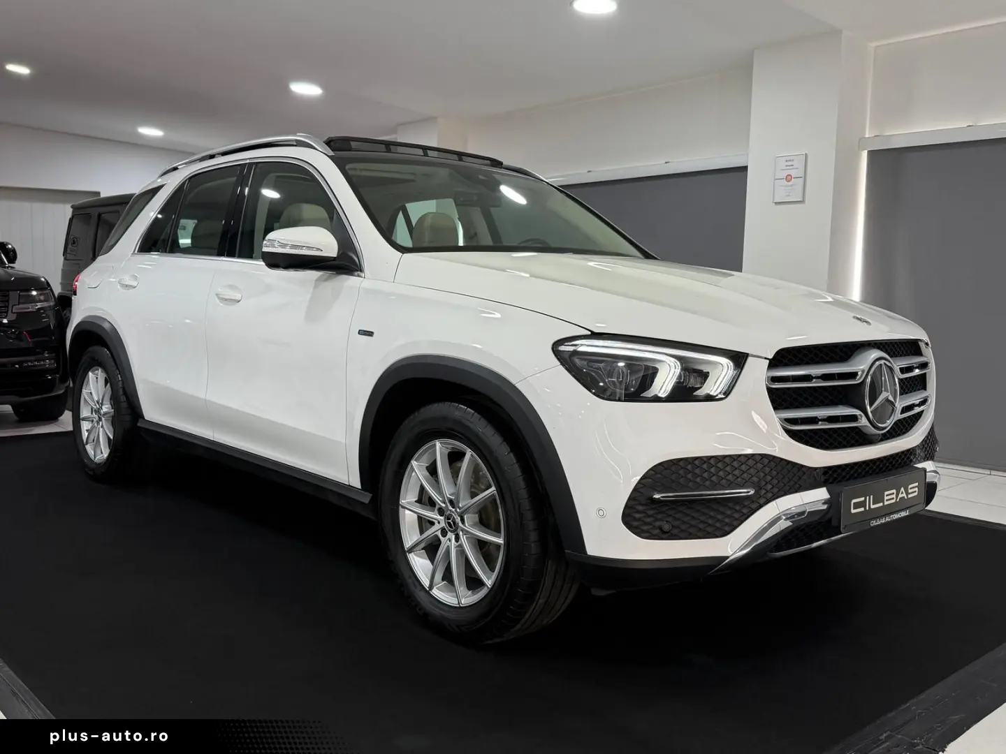 MERCEDES-BENZ GLE 350 de 4M PANO 360 BURM LEDER-BEIGE