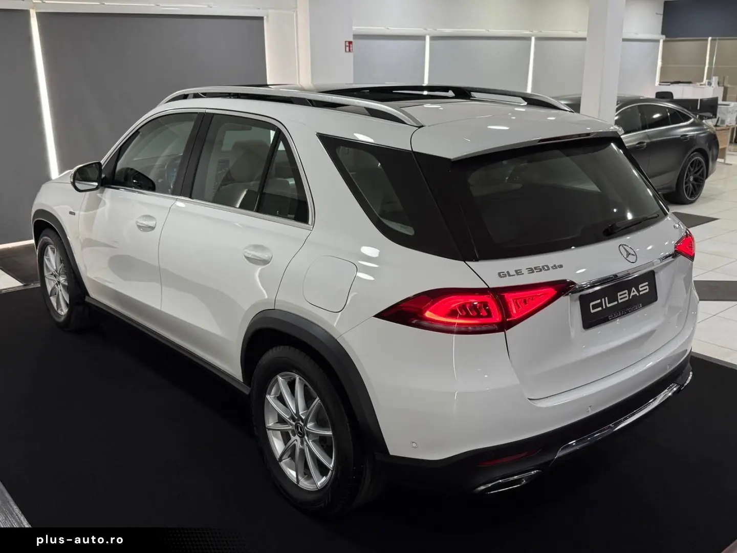 MERCEDES-BENZ GLE 350 de 4M PANO 360 BURM LEDER-BEIGE