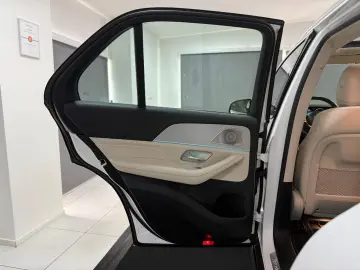 MERCEDES-BENZ GLE 350 de 4M PANO 360 BURM LEDER-BEIGE
