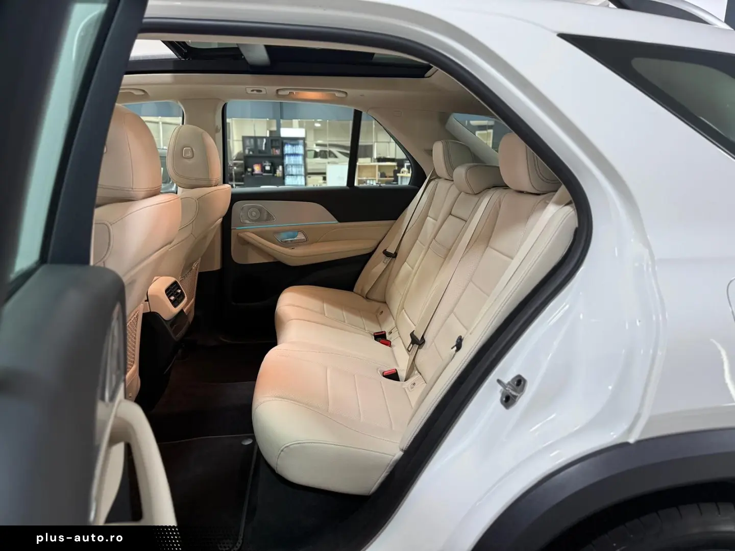 MERCEDES-BENZ GLE 350 de 4M PANO 360 BURM LEDER-BEIGE