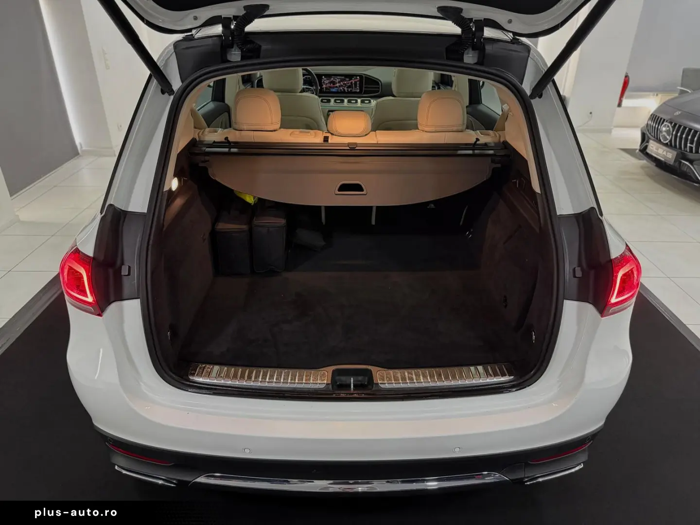 MERCEDES-BENZ GLE 350 de 4M PANO 360 BURM LEDER-BEIGE