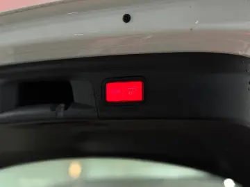 MERCEDES-BENZ GLE 350 de 4M PANO 360 BURM LEDER-BEIGE