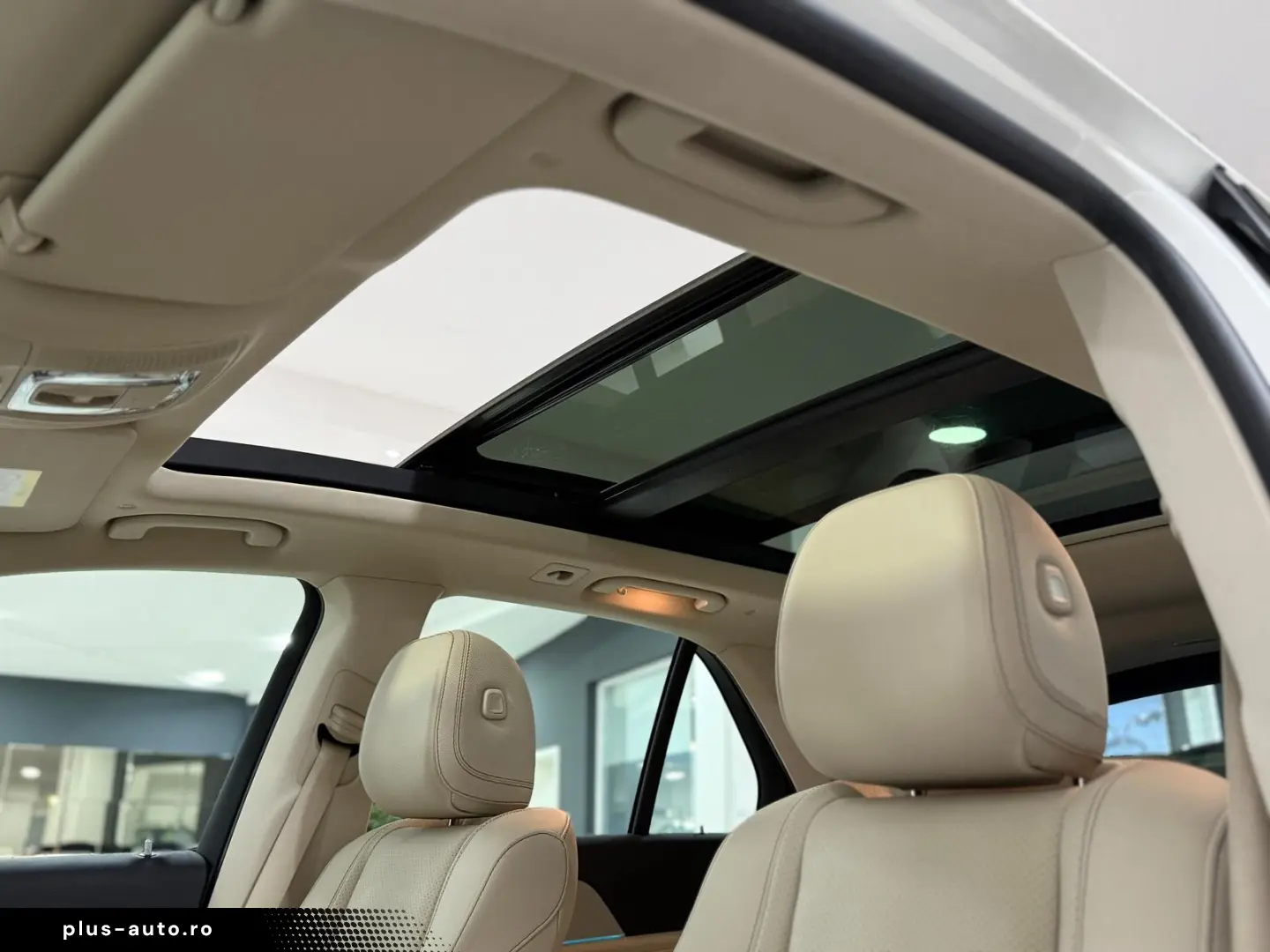 MERCEDES-BENZ GLE 350 de 4M PANO 360 BURM LEDER-BEIGE