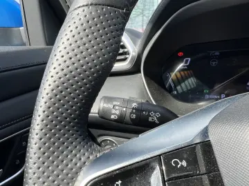 MG ZS HEV Exclusive 197 CP AT   Hybrid