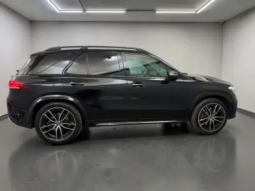 MERCEDES-BENZ GLE 350 de AMG LINE PANO ACC AIRM HUD BURM LED
