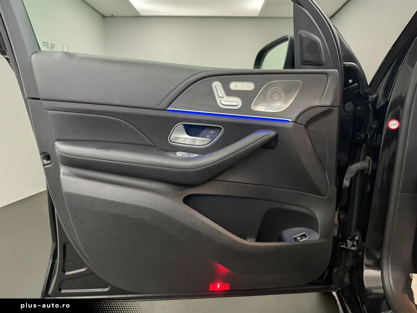 MERCEDES-BENZ GLE 350 de AMG LINE PANO ACC AIRM HUD BURM LED