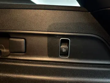 MERCEDES-BENZ GLE 350 de AMG LINE PANO ACC AIRM HUD BURM LED