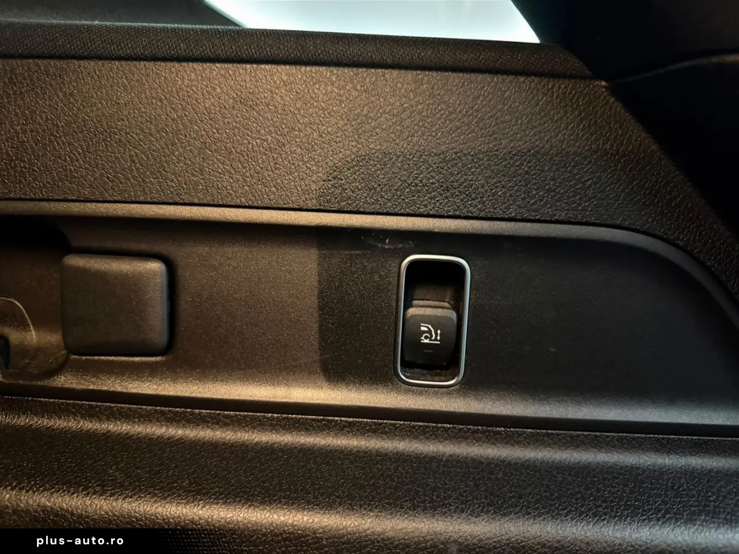 MERCEDES-BENZ GLE 350 de AMG LINE PANO ACC AIRM HUD BURM LED