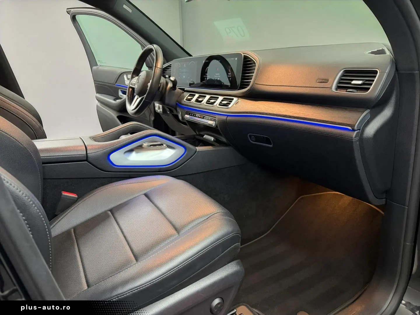 MERCEDES-BENZ GLE 350 de AMG LINE PANO ACC AIRM HUD BURM LED