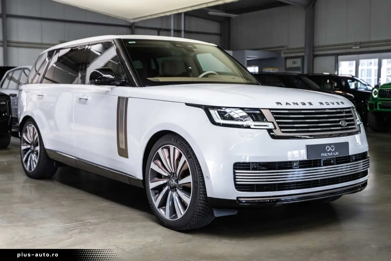 LAND ROVER Range Rover P615 LWB SV