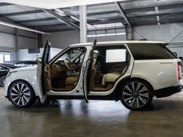 LAND ROVER Range Rover P615 LWB SV