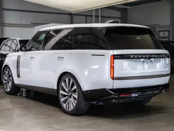 LAND ROVER Range Rover P615 LWB SV