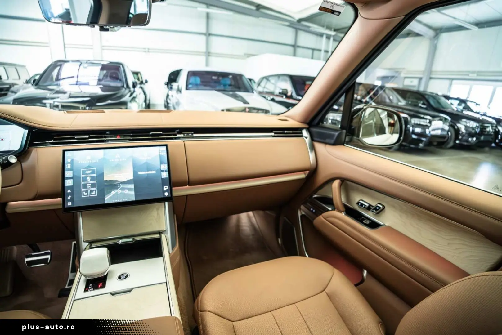 LAND ROVER Range Rover P615 LWB SV