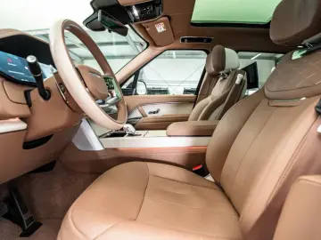 LAND ROVER Range Rover P615 LWB SV