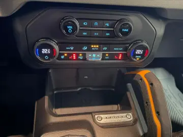 FORD Bronco Badlands e-4WD 2.7 V6 ACC KAMERA AHK SHZ