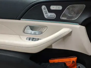 MERCEDES-BENZ GLE 300 d 4M-AMG Excl Airm PANO AHK StHz