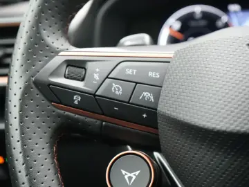 CUPRA Formentor VZ DCC KAM SHZ CARPLAY LED PDC LEDER