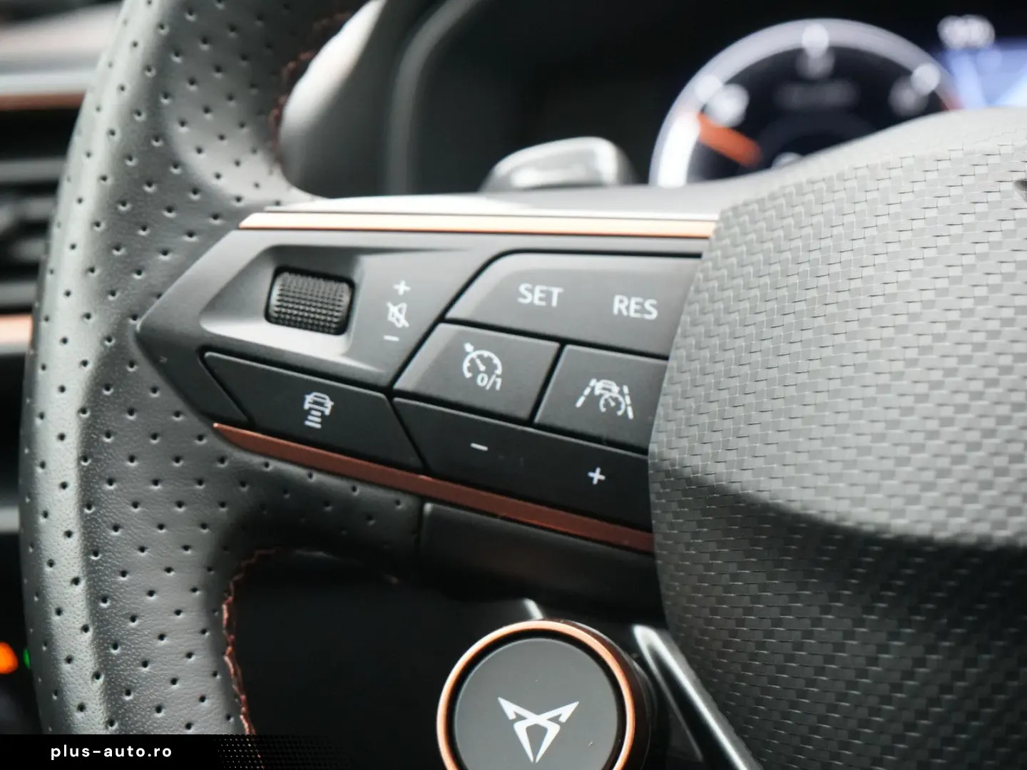 CUPRA Formentor VZ DCC KAM SHZ CARPLAY LED PDC LEDER