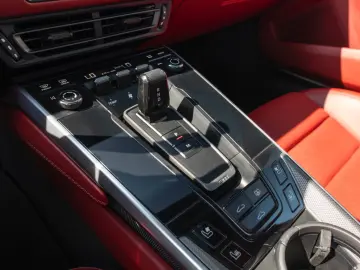 PORSCHE 911  Carrera 992 KAM PASM PDK LED CHRONO CARP