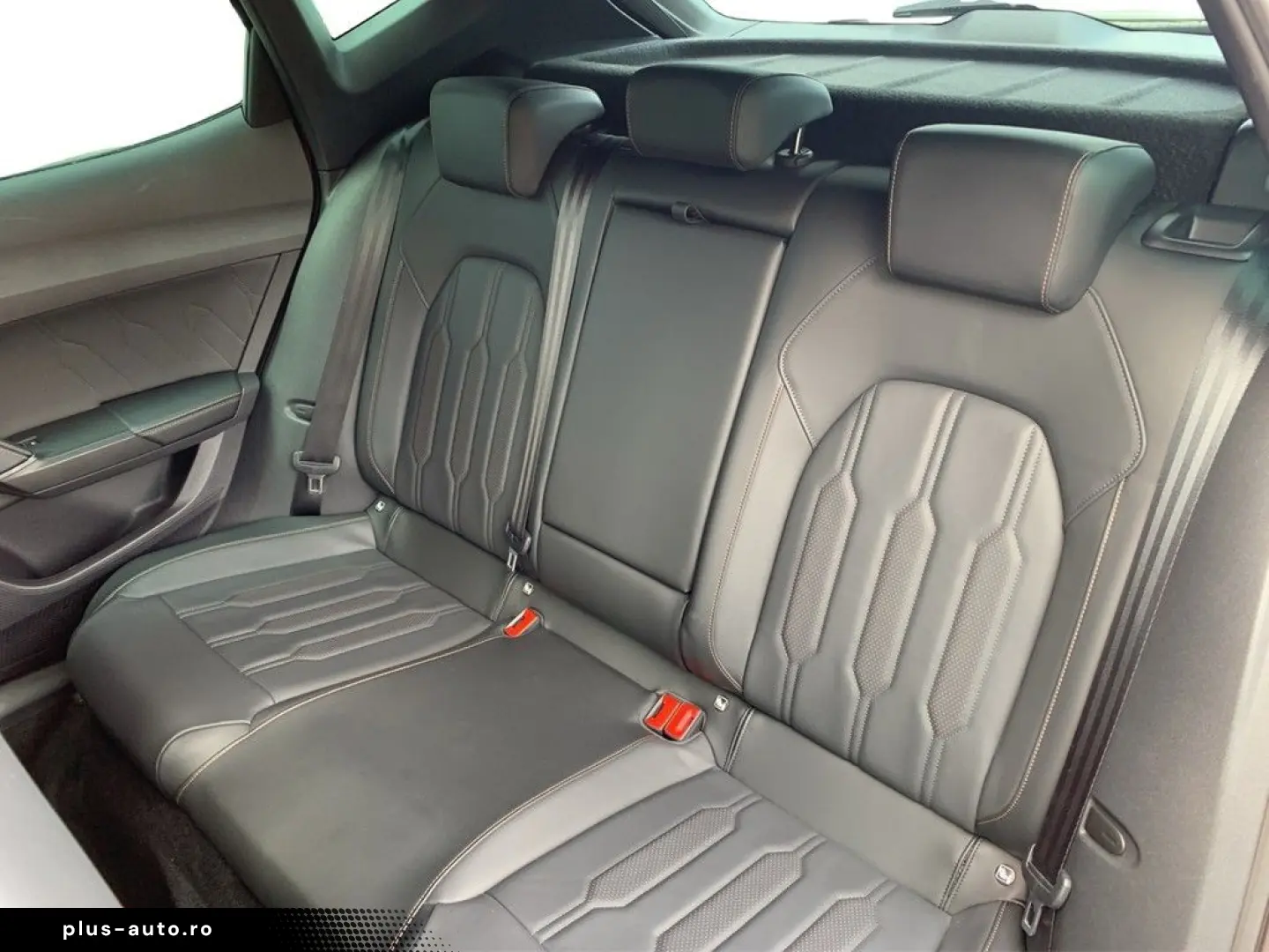 CUPRA Formentor 2.0 TSI DSG 4Drive VZ PANO AHK LEDER V